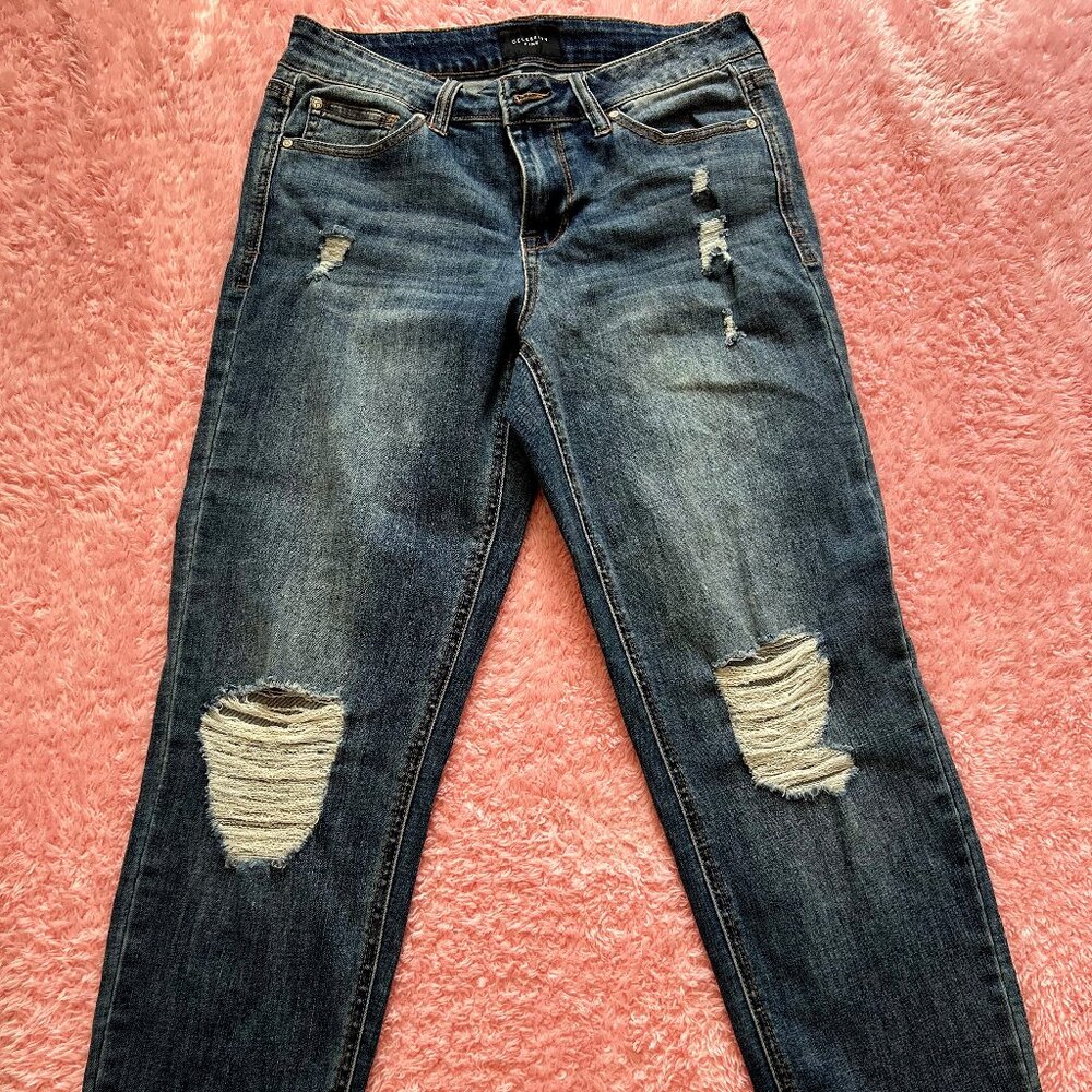 🖤 Women’s Distressed Skinny Jeans – Size 28
